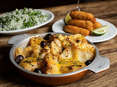 Bacalhau, Vinho & Cia traz menu especial com receita afetiva para Dia das Mães