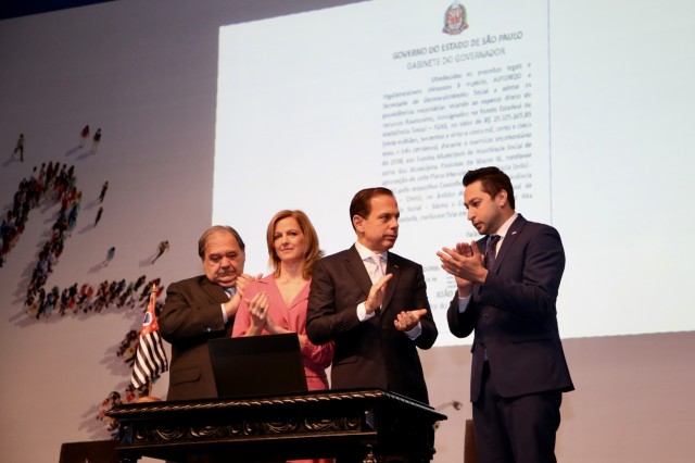 Barueri recebe R$ 623 mil para redes de assistência social