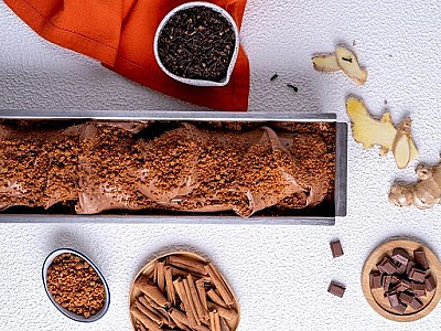 Bacio di Latte aposta em gelato de especiarias e chocolate