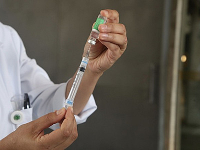 Governo de SP antecipa calendário e começa a vacinar idosos acima de 77 anos a partir de quarta-feir