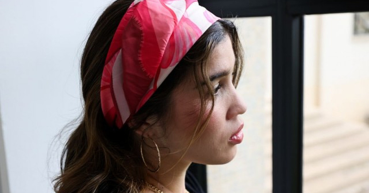 Campanha Outubro Rosa: Governo de SP e varejista lançam lenços temáticos com lucro revertido ao Ices