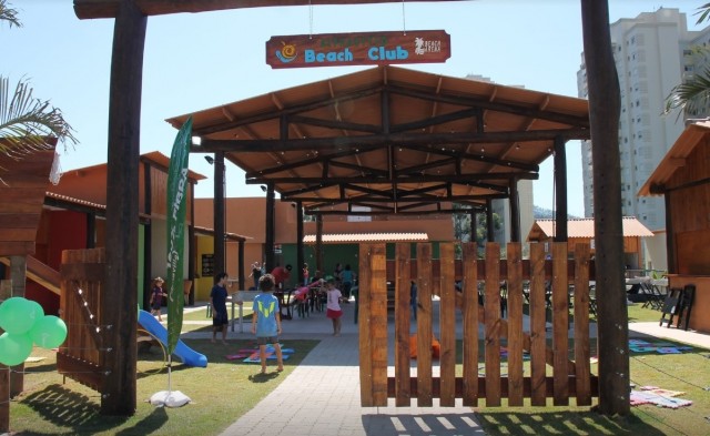 RC Reis comercializa lotes comerciais e lojas no Alphasitio