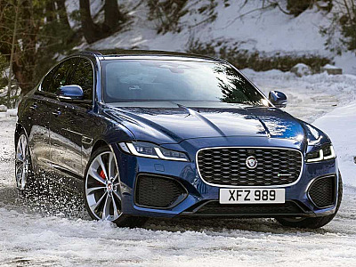 Jaguar Land Rover celebra 38 anos de parceria com a franquia James Bond