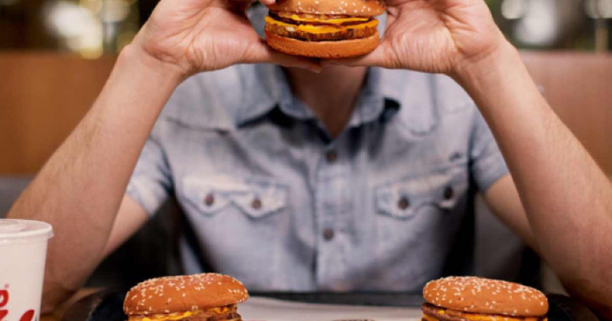 BK anuncia Festival de Cheddar com hambúrgueres especiais