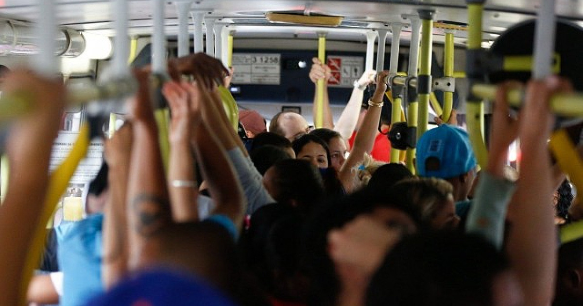 Vereador Silvinho Filho faz PL contra lotação no transporte público