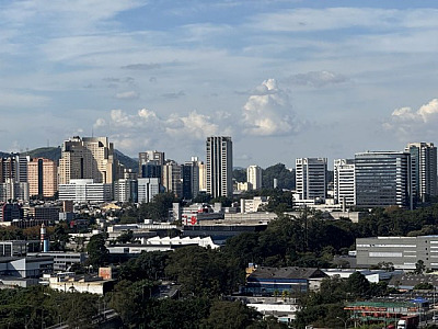 Semana começa com calor e termina com queda nas temperaturas na região