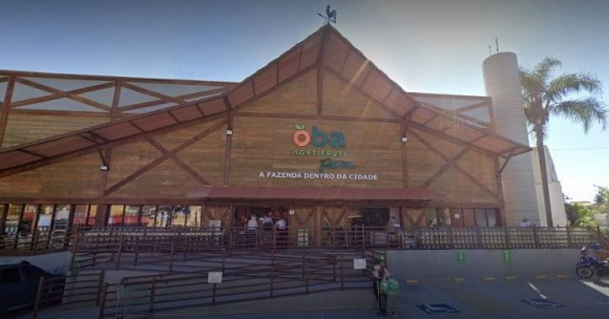 Roubo é registrado no estacionamento do Oba Hortifruti