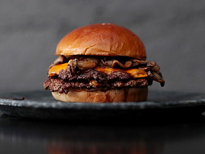 Seven Kings lança burger para o St. Patrick's Day