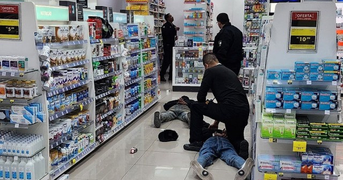 Equipe da AREA Alphaville evita roubo em drogaria da Alameda Araguaia