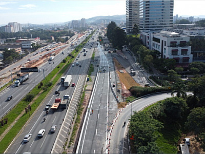 Adequação de traçado da pista da Castello Branco na região do Shopping Iguatemi é concluída