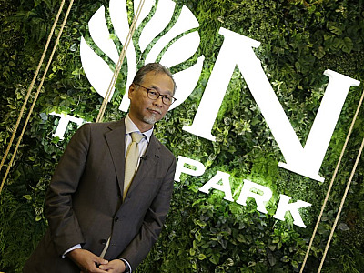 A convite de Renato Ishikawa, cônsul-geral do Japão visita stand de vendas do On the Park, lançament