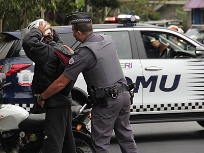 GCM de Barueri e Polícia Militar realizam operação em Alphaville com foco em motociclistas