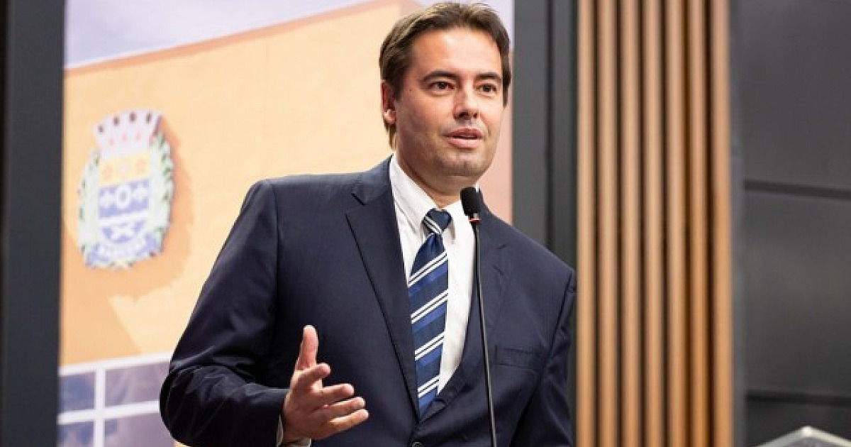 Vereador Fabião anuncia apoio do Novo e minimiza rejeição de contas