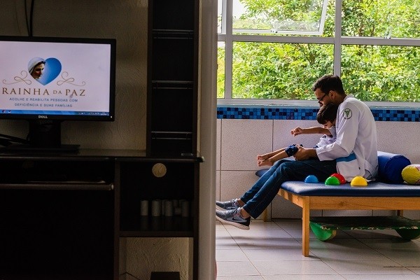 Rainha da Paz se destaca como uma das melhores ONGs do país