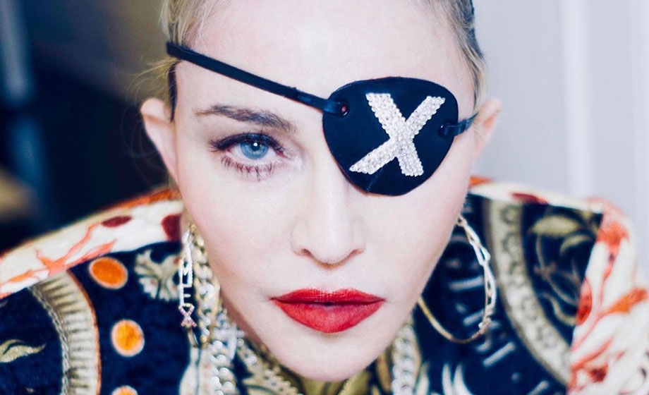 Em nova turnê, Madonna proíbe celulares na plateia