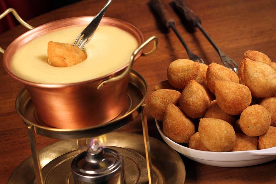 Fondue de coxinha é sensação neste inverno