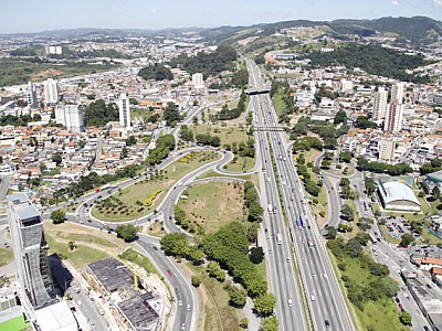 Mais de 150 mil veículos devem passar pela Castello Branco no feriado de Nossa Senhora Aparecida