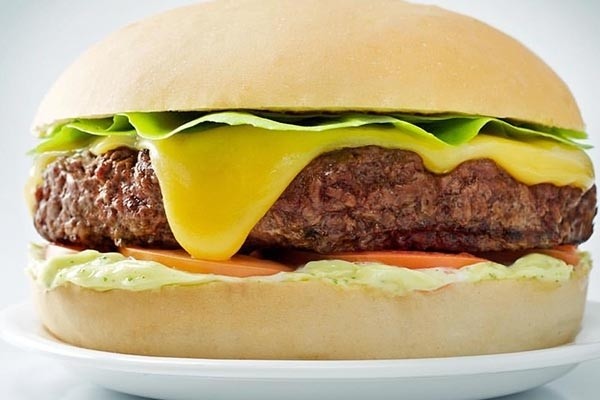 Alpha Point celebra 1 ano de delivery e entrega grátis por aplicativo