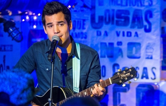 Bruno Gadiol se apresenta em Barueri