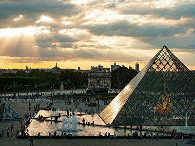 Museu do Louvre disponibiliza todo o seu acervo online e gratuitamente