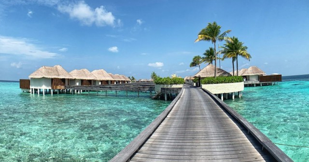 Destinos tropicais: as melhores praias para relaxar neste verão