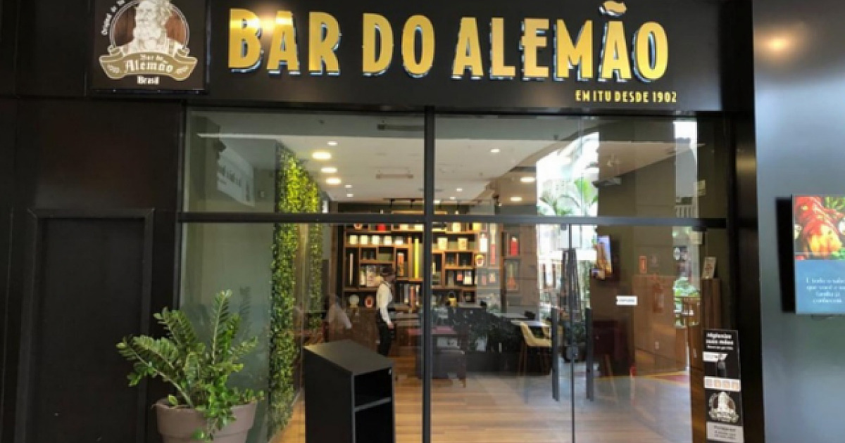 Alpha Square Mall terá show de Mauricio Gasperini no Bar do Alemão