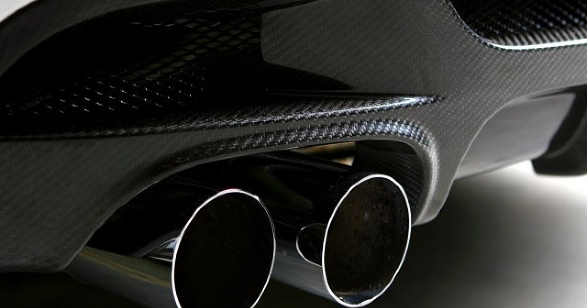 Barueri estuda ação para coibir carros com escapamento aberto