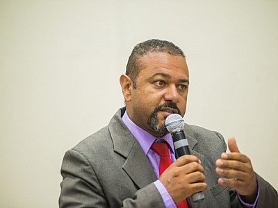 Vereador propõe PL para fiscalizar vacinação e multa para ‘fura fila’