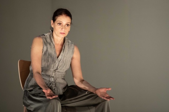 Denise Fraga estreia “Eu de Você”, seu primeiro monólogo