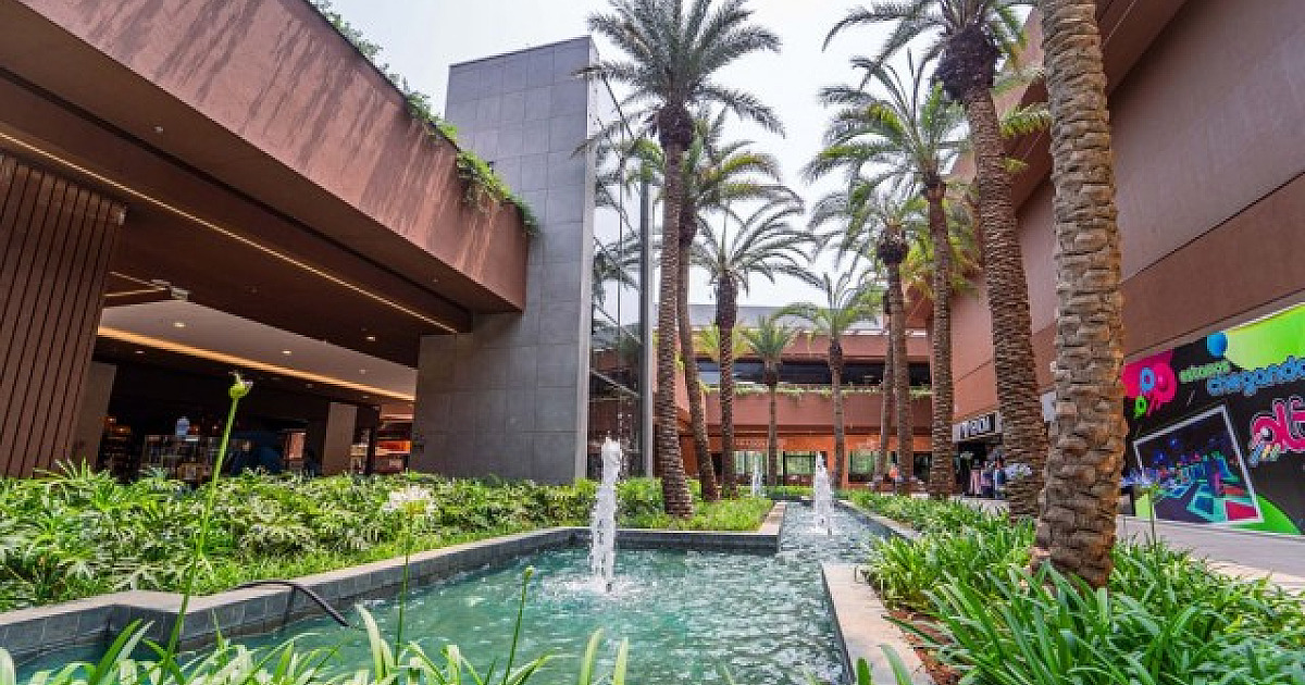 Lojas de esportes do Catarina Fashion Outlet promovem campanha com descontos de até 80%