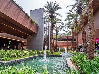 Lojas de esportes do Catarina Fashion Outlet promovem campanha com descontos de até 80%