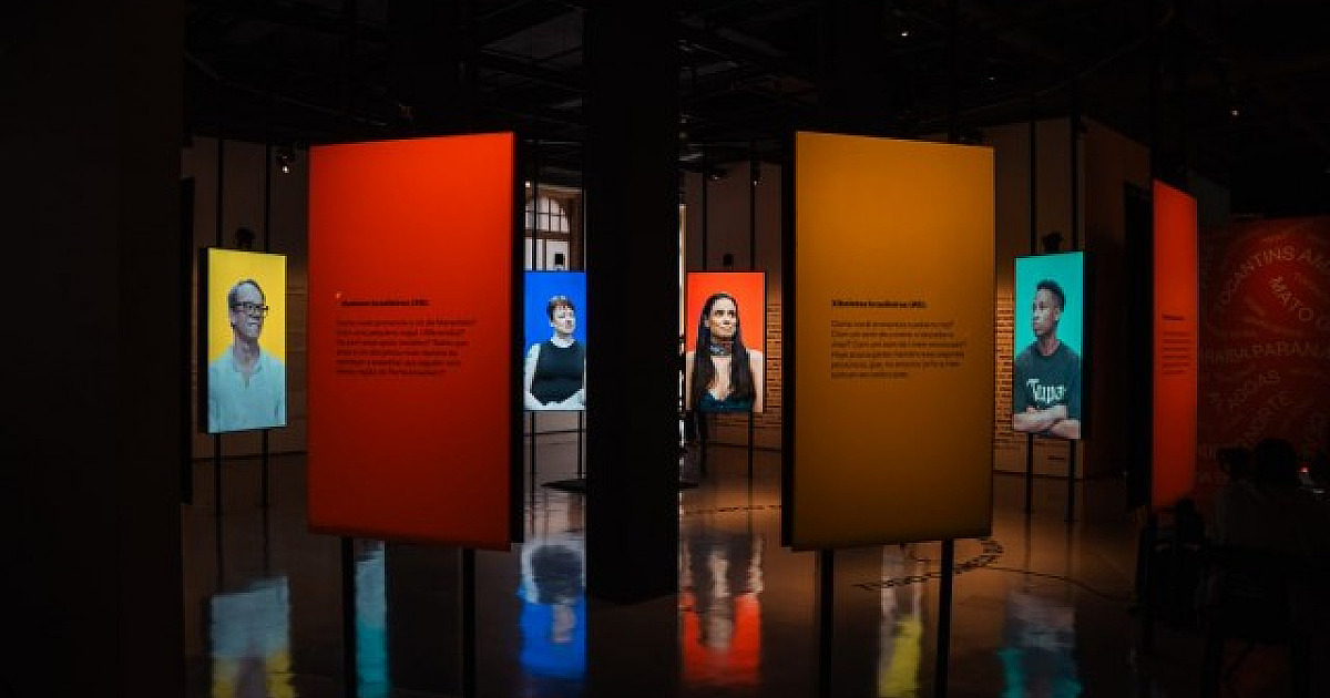 Nova exposição do Museu da Língua Portuguesa celebra a fala e os sotaques brasileiros