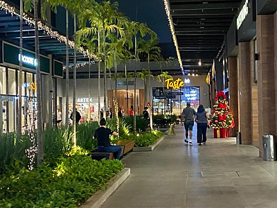 Para as compras do Natal, shoppings do bairro terão horário estendido