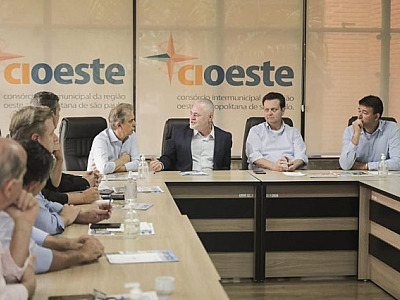 Gilberto Kassab, secretário de Governo de SP, participa da primeira assembleia dos prefeitos do Cioe