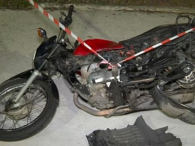 Carros de luxo em racha atingem moto em Alphaville e deixam passageira amputada