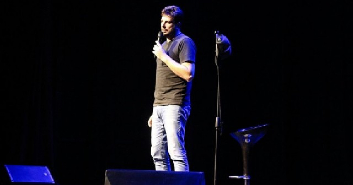 Danilo Gentili apresenta seu novo show em Barueri