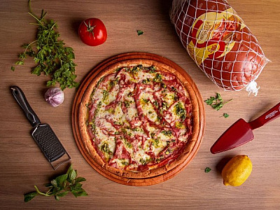 Pizza Prime lança pizza de mortadela em parceria com a Sadia