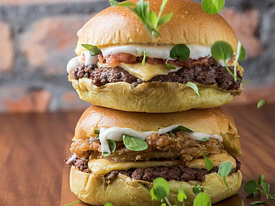 Cabana Burger e Liga Solidária criam ação especial para o Dia Mundial do Hambúrguer