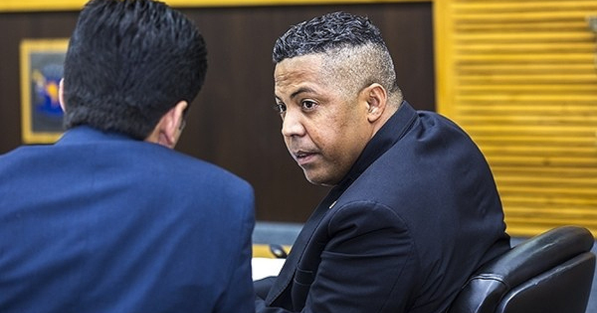 Vereador critica ex-prefeito e base faz defesa de tucano