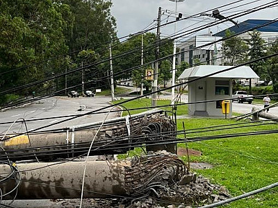 Após estragos causados pela chuva, Via Parque é liberada