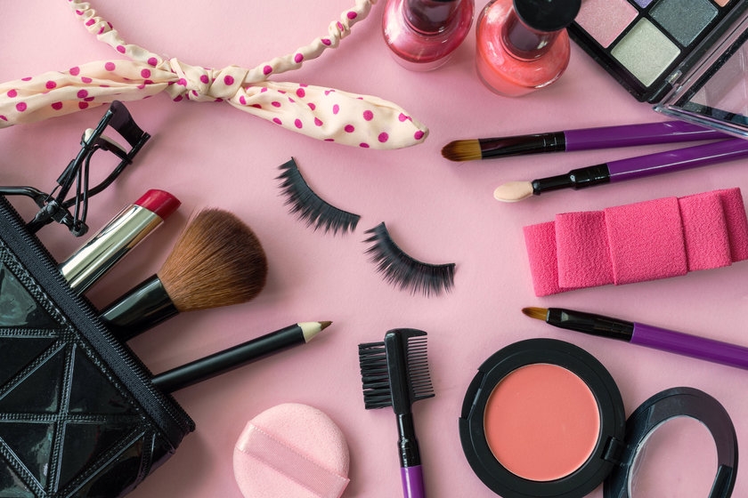 Sephora oferece até 65% de desconto e brindes no site