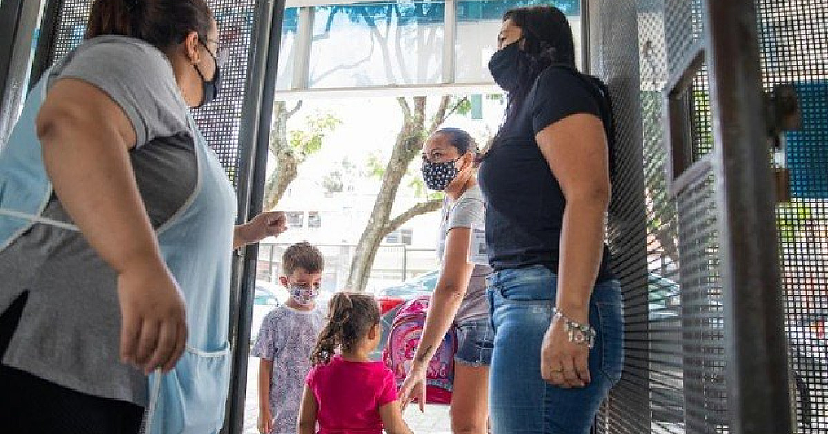 Barueri retomará aulas presenciais na rede municipal no dia 7 de junho