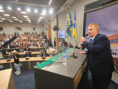 Mudança no PL de Barueri amplia interferência estadual nos diretórios