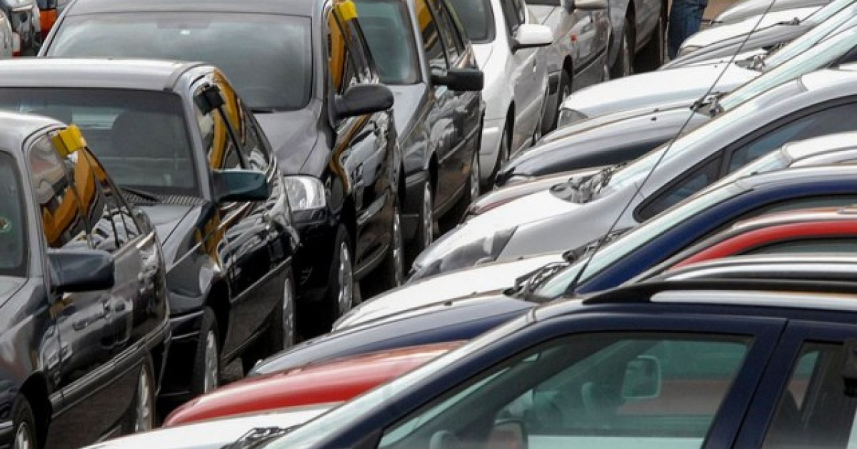 Vendas de veículos novos nacionais ficaram estáveis