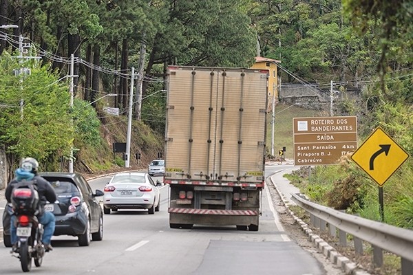 Barueri e Parnaíba contabilizam quase seis roubos de carga por mês