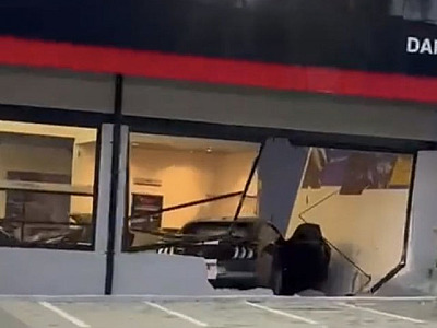 Alameda Araguaia registra dois acidentes de trânsito neste fim de semana