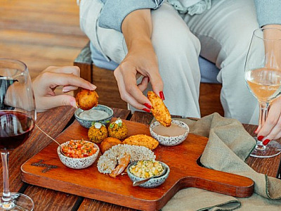 Fábrica de Dengo aquece o inverno com degustação de vinhos e fondue de chocolate