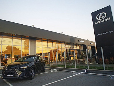 Lexus abre maior concessionária do país em Alphaville com conceito de luxo automotivo e experiência