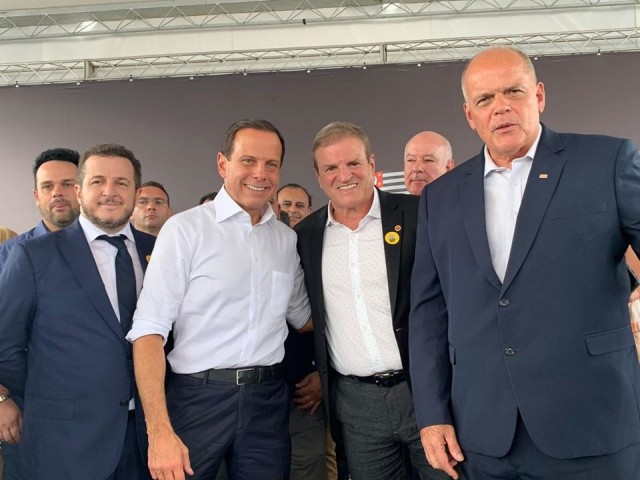 Cezar traz R$ 1,5 milhão para combate ao Covid-19 em Parnaíba e Barueri