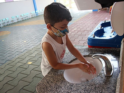 Com volta às aulas, escolas têm aumento de casos de viroses e resfriados